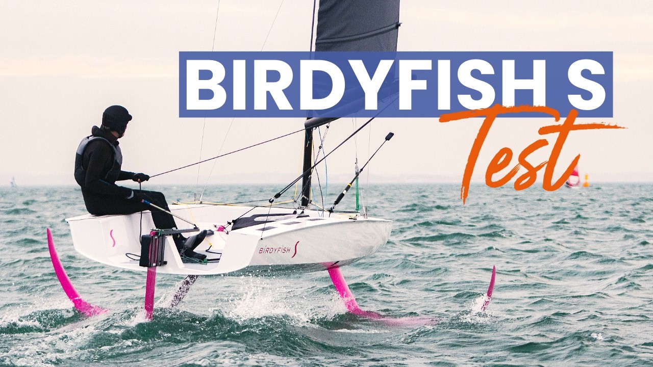 Le dériveur à foils Birdyfish S en vol dans la rade de Brest
